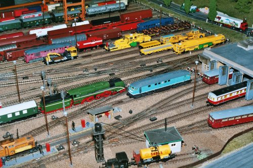 02 0201 mit Schnellzug