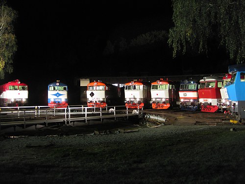 Nachtfotoparade mit neun Bardotkas in Lužná