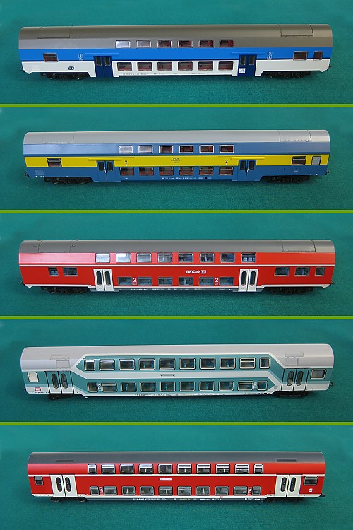 Fünf Görlitzer Doppelstockwagen von drei Bautypen mit vier verschiedenen Farbvarianten wurden zu einem Zug zusammengestellt