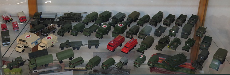 Militär- und Spezialfahrzeuge