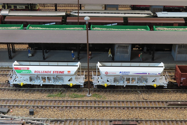 Tillig - Schüttguttransporte von Steinen oder Kies Tillig - Schüttguttransporte von Steinen oder Kies